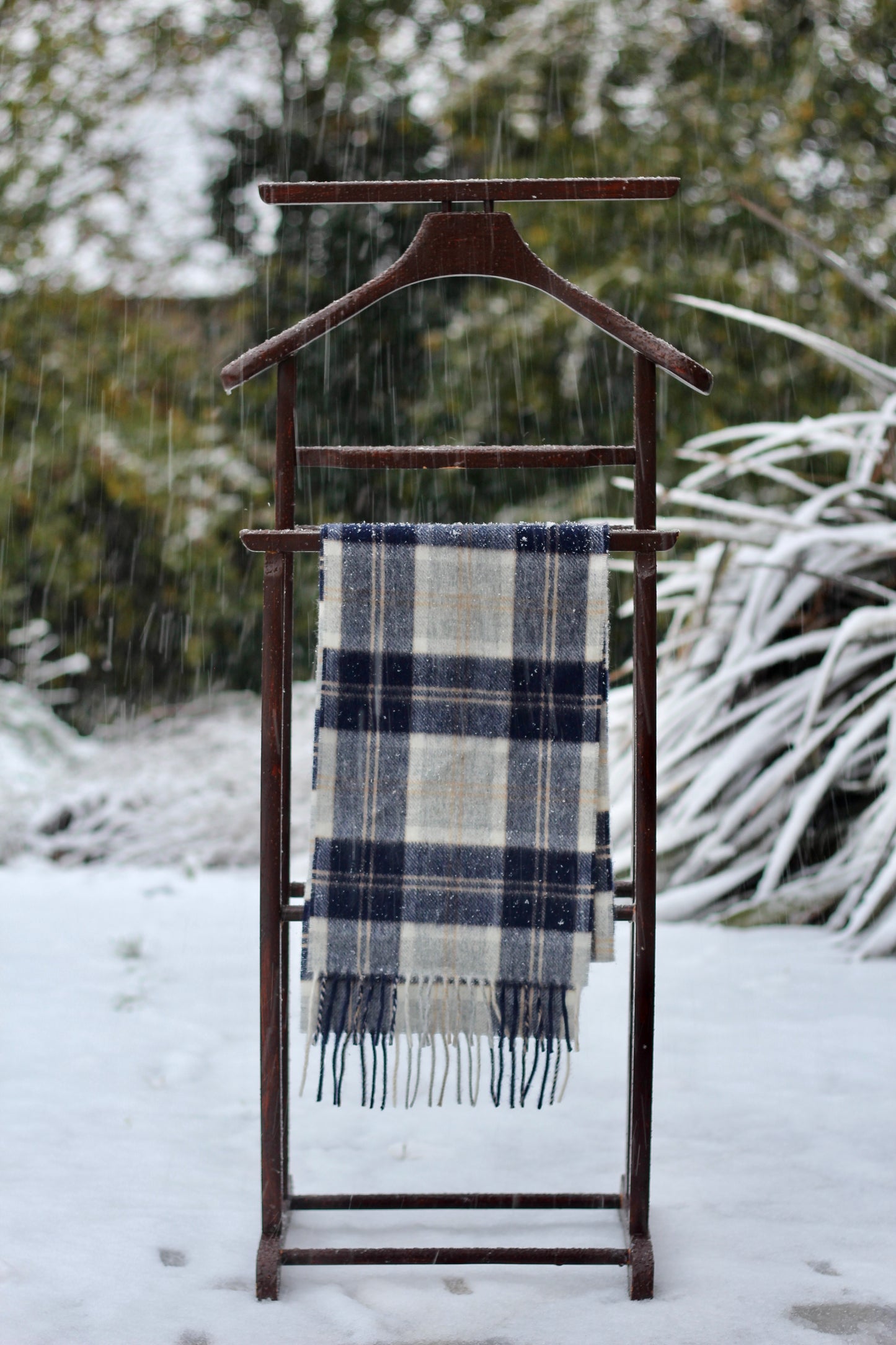 ÉCHARPE TARTAN GRIS CLAIR ET MARINE