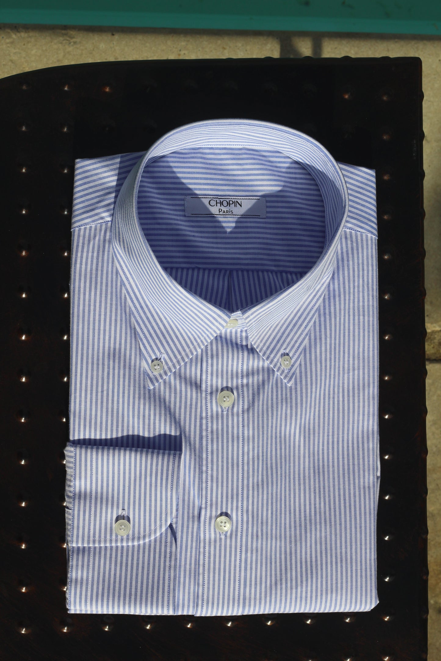 Chemise oxford blanche à rayures bleu moyen